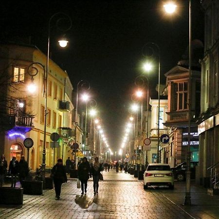 Apartamenty Centrum Mala Dwojeczka Blekitna Panoramiczna Balkonem Promenada Kielce Buitenkant foto
