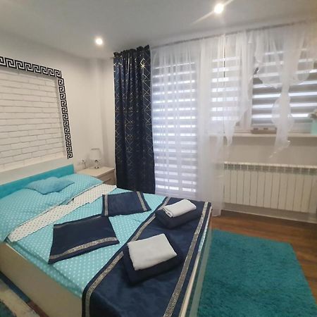 Apartamenty Centrum Mala Dwojeczka Blekitna Panoramiczna Balkonem Promenada Kielce Buitenkant foto