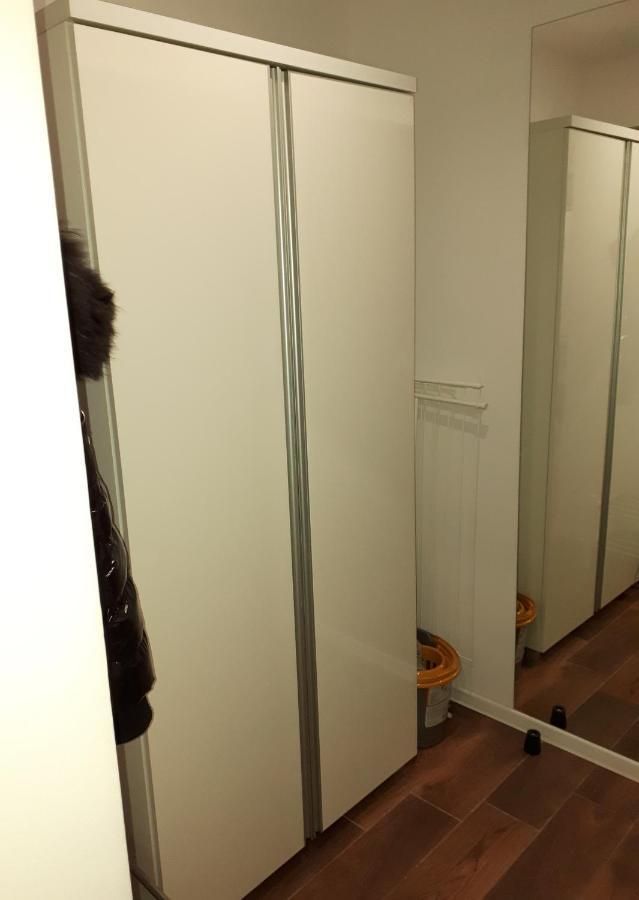 Apartamenty Centrum Mala Dwojeczka Blekitna Panoramiczna Balkonem Promenada Kielce Buitenkant foto
