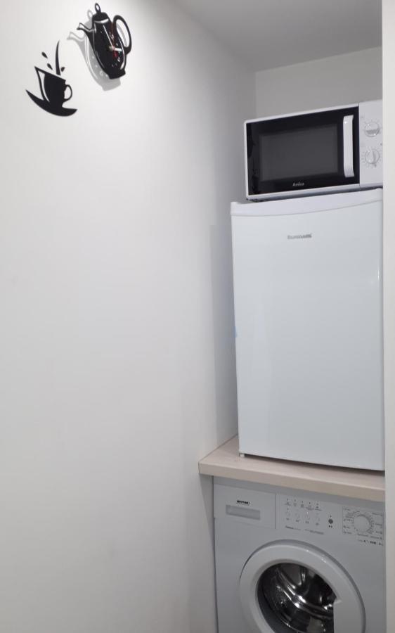Apartamenty Centrum Mala Dwojeczka Blekitna Panoramiczna Balkonem Promenada Kielce Buitenkant foto
